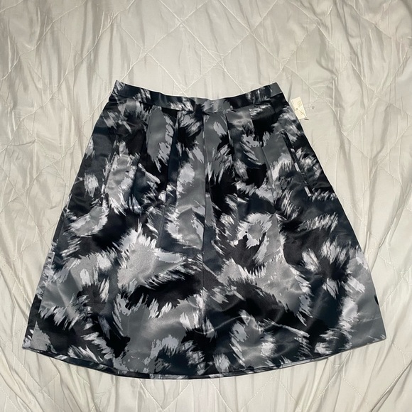 Michael Kors Black and Gray A-Line Mini Skirt - Picture 2 of 3